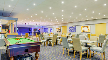 Pool table and restaurant facilities at Viewfield Manor 