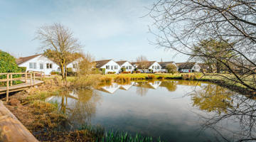 Golden Coast Lakeside Villas